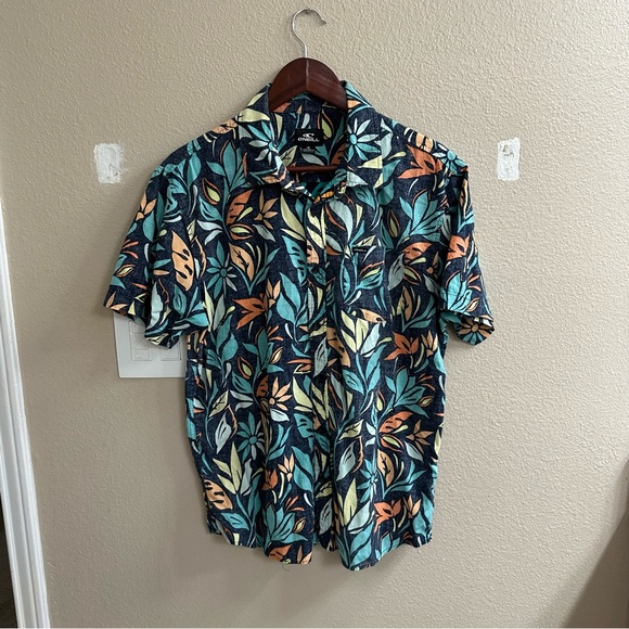 O’Neil Sol Button Down Tropical Shirt - Picture 2 of 7